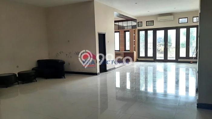 Ruko Dijual Lokasi Emas di Pare Luas 600m2 Ruko Dijual Lokasi Emas di Pare Luas 600m2