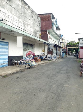 Unit Gudang Dijual di Kediri LT 400m2 & LB 400m2 Unit Gudang Dijual di Kediri LT 400m2 & LB 400m2