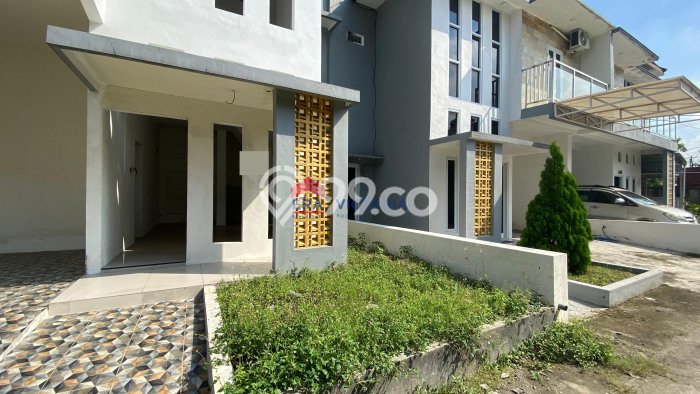 Jual Rumah Strategis Bagus Punya 3 KT di Ngasem Kediri - Jual Rumah Strategis Bagus Punya 3 KT di Ngasem Kediri -