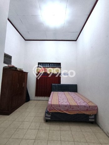 Rumah Mewah LB 300m2 Siap Huni Desain Elegan di Kediri, Kediri Rumah Mewah LB 300m2 Siap Huni Desain Elegan di Kediri, Kediri