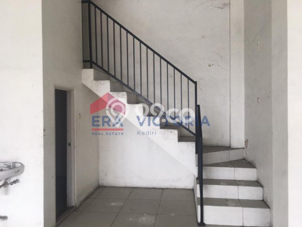 Unit Ruko Disewa Lokasi Mojoroto, Kediri Spesifikasi Luas Bangunan 180m2 Unit Ruko Disewa Lokasi Mojoroto, Kediri Spesifikasi Luas Bangunan 180m2