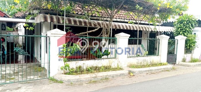 Dijual Hunian Rumah Nyaman 6 Kamar di Kediri, Kediri Dijual Hunian Rumah Nyaman 6 Kamar di Kediri, Kediri