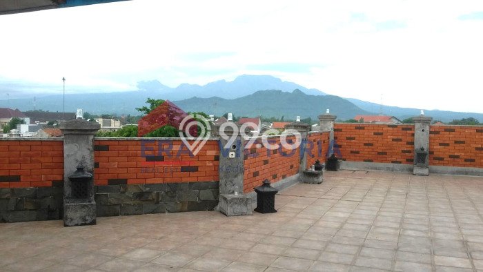 Komersial Dijual di Kediri LT 460m2 & LB 500m2 Lokasi Terbaik! Komersial Dijual di Kediri LT 460m2 & LB 500m2 Lokasi Terbaik!