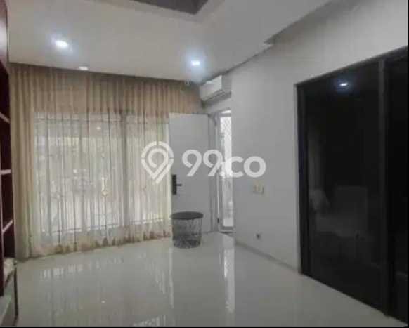 Disewakan! Rumah 4 Kamar Tidur &
4 Kamar Mandi di Bintaro, Tangerang Selatan Disewakan! Rumah 4 Kamar Tidur &
4 Kamar Mandi di Bintaro, Tangerang Selatan