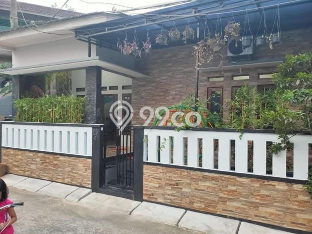 Dijual Rumah 4 Kamar Lokasi Ideal Bagus dan Strategis di Pamulang Dijual Rumah 4 Kamar Lokasi Ideal Bagus dan Strategis di Pamulang