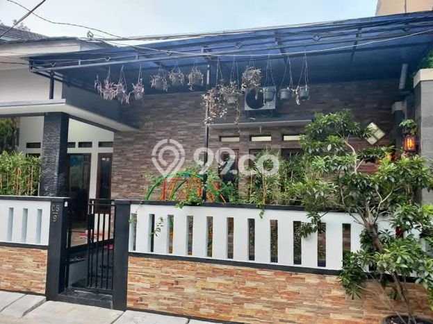 Dijual Rumah 4 Kamar Lokasi Ideal Bagus dan Strategis di Pamulang Dijual Rumah 4 Kamar Lokasi Ideal Bagus dan Strategis di Pamulang
