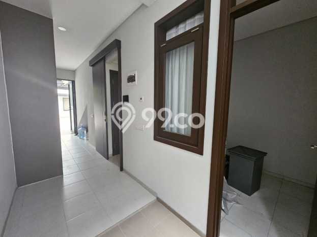 Hunian Mewah LB 167m2 Siap Huni Desain Elegan di Bintaro, Tangerang Selatan Hunian Mewah LB 167m2 Siap Huni Desain Elegan di Bintaro, Tangerang Selatan