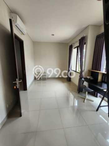 Rumah Modern Cantik 3 KT Bisa Langsung Pindah di BSD Rumah Modern Cantik 3 KT Bisa Langsung Pindah di BSD