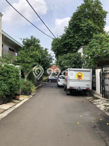 Dijual Rumah Luas Elegan Dengan View Eksklusif di Kemanggisan, Jakarta Barat Dijual Rumah Luas Elegan Dengan View Eksklusif di Kemanggisan, Jakarta Barat