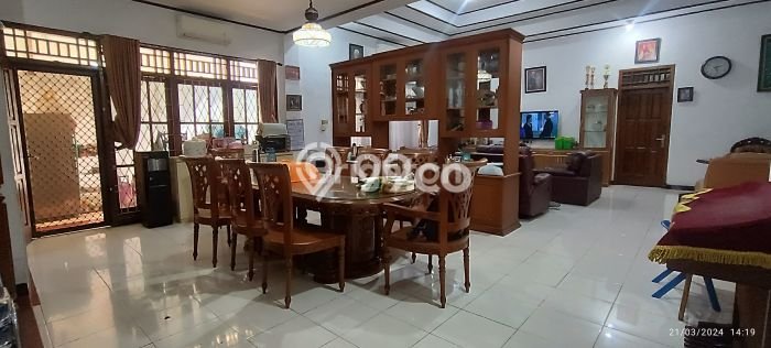 Siap Huni Rumah Mewah 9 Kamar di Pesanggrahan Dekat ke Mana Saja Siap Huni Rumah Mewah 9 Kamar di Pesanggrahan Dekat ke Mana Saja