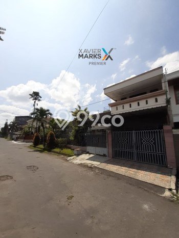 For Sale! Luxury House LT 367m2 Desain Modern di Dieng For Sale! Luxury House LT 367m2 Desain Modern di Dieng