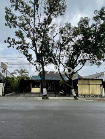 Unit Komersial Dijual di Blimbing Malang Luas Tanah 879m2, Luas Bangunan 340m2 Unit Komersial Dijual di Blimbing Malang Luas Tanah 879m2, Luas Bangunan 340m2
