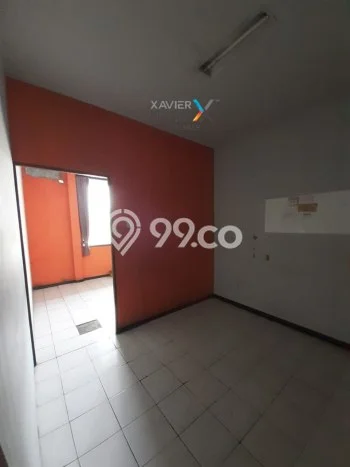 Gudang Komersial Disewakan di Singosari Malang Luas 2000m2 Gudang Komersial Disewakan di Singosari Malang Luas 2000m2