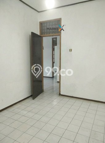 Rumah Modern 4 Kamar LT 200m2 di Araya Rumah Modern 4 Kamar LT 200m2 di Araya
