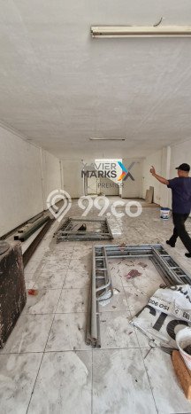Unit Ruko Disewa Lokasi Blimbing, Malang Spesifikasi Luas Bangunan 270m2 Unit Ruko Disewa Lokasi Blimbing, Malang Spesifikasi Luas Bangunan 270m2