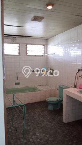 Rumah Eksklusif Siap Huni LT 561m2 di Klojen, Malang Rumah Eksklusif Siap Huni LT 561m2 di Klojen, Malang