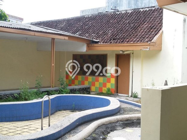 HOT LISTING! Rumah Siap Huni lokasi Klojen, Malang, Luas 811m2m² LB 500m2m² HOT LISTING! Rumah Siap Huni lokasi Klojen, Malang, Luas 811m2m² LB 500m2m²