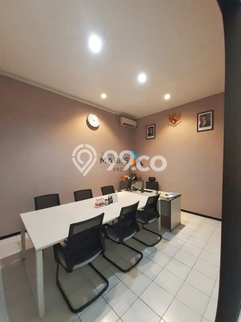 Jual Ruko Kawasan Strategis di Klojen, Luas 186m2m², Jalan Utama Jual Ruko Kawasan Strategis di Klojen, Luas 186m2m², Jalan Utama