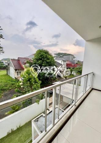 Rumah Bagus di Araya, Malang, LT 324m2m², Luas Bangunan 300m2m² Rumah Bagus di Araya, Malang, LT 324m2m², Luas Bangunan 300m2m²