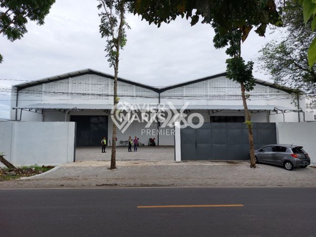 Unit Gudang disewakan di Pakisaji Malang dengan LT 3000m2 / LB 2000m2 Unit Gudang disewakan di Pakisaji Malang dengan LT 3000m2 / LB 2000m2