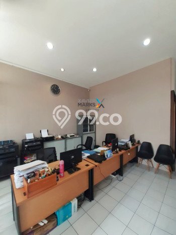 Jual Ruko Kawasan Strategis di Klojen, Luas 186m2m², Jalan Utama Jual Ruko Kawasan Strategis di Klojen, Luas 186m2m², Jalan Utama