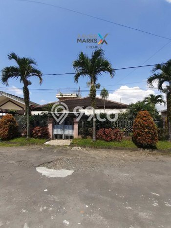 For Sale! Luxury House LT 367m2 Desain Modern di Dieng For Sale! Luxury House LT 367m2 Desain Modern di Dieng