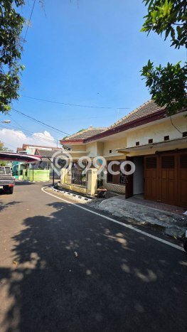 Rumah Modern 3 KT di Sulfat Malang Unfurnished Rumah Modern 3 KT di Sulfat Malang Unfurnished