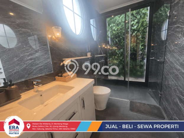Jual Rumah Luas Megah Dengan View Eksklusif di Klender, Jakarta Timur Jual Rumah Luas Megah Dengan View Eksklusif di Klender, Jakarta Timur