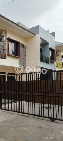 Hunian Nyaman Asri 3 KT Siap Pakai di Pondok Kelapa Jakarta Timur Hunian Nyaman Asri 3 KT Siap Pakai di Pondok Kelapa Jakarta Timur