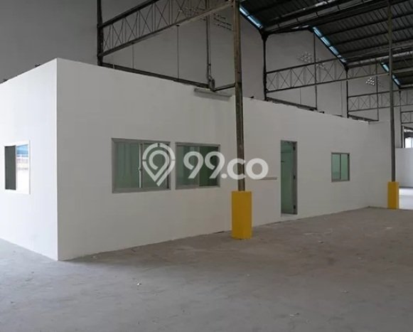 Gudang Disewa di Jakarta Utara dengan LB 3000m2 Area Komersial Ramai Gudang Disewa di Jakarta Utara dengan LB 3000m2 Area Komersial Ramai