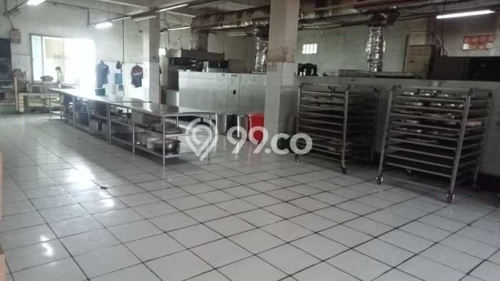 Ruko Dijual di Prime Area Jakarta Timur Luas 972m2 Ruko Dijual di Prime Area Jakarta Timur Luas 972m2