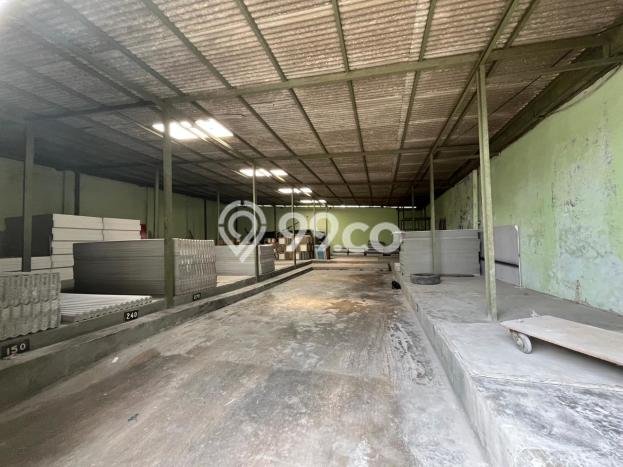 Unit Gudang Disewakan di Semper di Area Ramai & Strategis Unit Gudang Disewakan di Semper di Area Ramai & Strategis