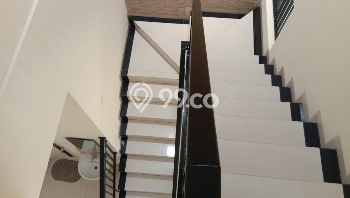 Disewakan! Rumah 6 Kamar Tidur &
3 Kamar Mandi di Pulomas, Jakarta Timur Disewakan! Rumah 6 Kamar Tidur &
3 Kamar Mandi di Pulomas, Jakarta Timur
