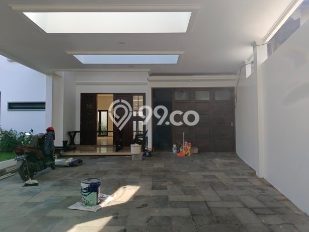 Hunian Mewah Siap Huni LT 420m2 di Duren Sawit, Jakarta Timur Hunian Mewah Siap Huni LT 420m2 di Duren Sawit, Jakarta Timur