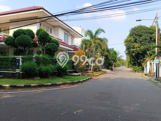 For Sale! Luxury House LT 413m2 Desain Modern di Pulomas For Sale! Luxury House LT 413m2 Desain Modern di Pulomas
