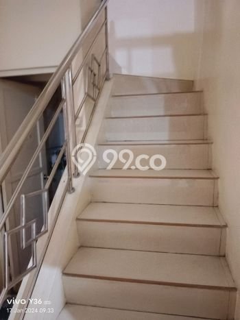 Rumah Modern 5 KT di Modernland Tangerang Semi Furnished Rumah Modern 5 KT di Modernland Tangerang Semi Furnished