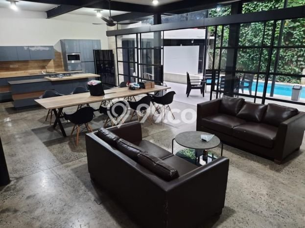 Jual Rumah Mewah Megah Dengan View Cantik di Bintaro, Tangerang Selatan Jual Rumah Mewah Megah Dengan View Cantik di Bintaro, Tangerang Selatan