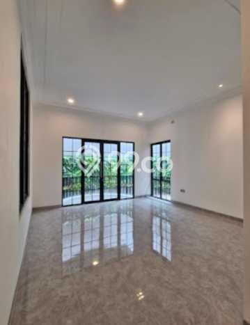 Hunian Mewah LB 700m2 Siap Pakai Desain Elegan di Tomang, Jakarta Barat Hunian Mewah LB 700m2 Siap Pakai Desain Elegan di Tomang, Jakarta Barat