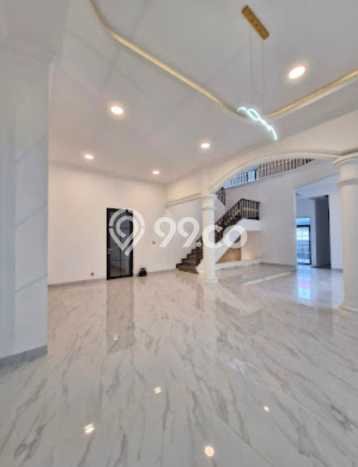 Hunian Mewah LB 700m2 Siap Pakai Desain Elegan di Tomang, Jakarta Barat Hunian Mewah LB 700m2 Siap Pakai Desain Elegan di Tomang, Jakarta Barat