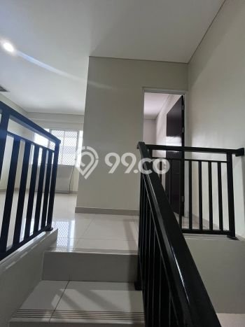 For Sale! Premium House LT 164m2 Desain Elegan di Modernland For Sale! Premium House LT 164m2 Desain Elegan di Modernland