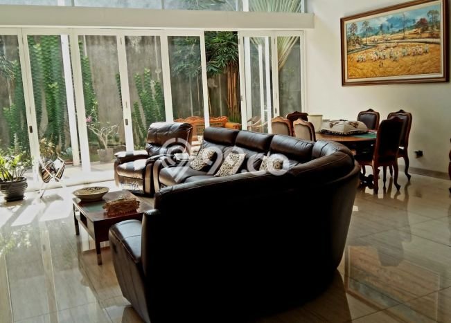 Jual Rumah Luas Megah Dengan View Eksklusif di Bintaro, Tangerang Selatan Jual Rumah Luas Megah Dengan View Eksklusif di Bintaro, Tangerang Selatan