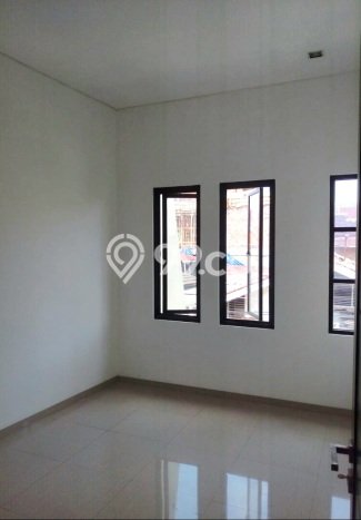 Rumah Elit Modern Tanpa Renovasi di Rawamangun Jakarta Timur Rumah Elit Modern Tanpa Renovasi di Rawamangun Jakarta Timur