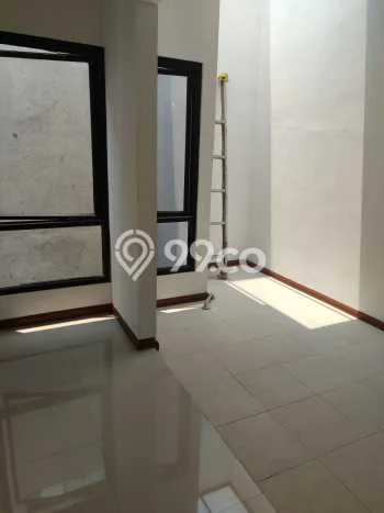 Disewakan Rumah Harga Terjangkau di Semanan Jakarta Barat dengan 5 Kamar Tidur Disewakan Rumah Harga Terjangkau di Semanan Jakarta Barat dengan 5 Kamar Tidur