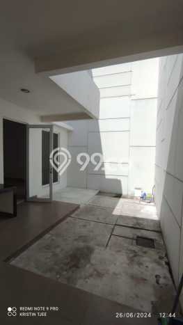 Rumah Cantik Siap Pakai Di Cipondoh Luas 120m2 Aman Rumah Cantik Siap Pakai Di Cipondoh Luas 120m2 Aman