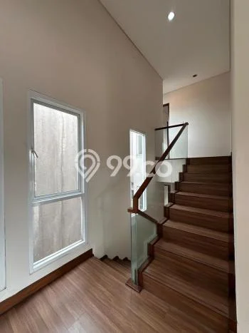 Siap Huni Rumah Mewah 4 Kamar di Kebayoran Lama Dekat ke Mana Pun Siap Huni Rumah Mewah 4 Kamar di Kebayoran Lama Dekat ke Mana Pun
