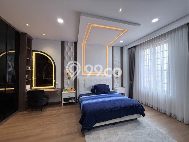 Dijual Rumah Luas Megah Dengan View Eksklusif di Tanjung Duren, Jakarta Barat Dijual Rumah Luas Megah Dengan View Eksklusif di Tanjung Duren, Jakarta Barat