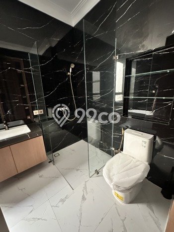 Rumah Mewah LB 220m2 Siap Pakai Desain Elegan di Alam Sutera, Tangerang Rumah Mewah LB 220m2 Siap Pakai Desain Elegan di Alam Sutera, Tangerang