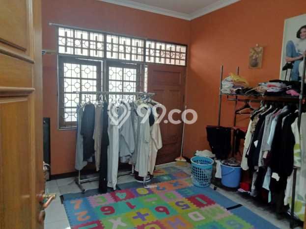 Siap Huni Rumah Mewah 4 Kamar di Kembangan Dekat ke Mana Saja Siap Huni Rumah Mewah 4 Kamar di Kembangan Dekat ke Mana Saja