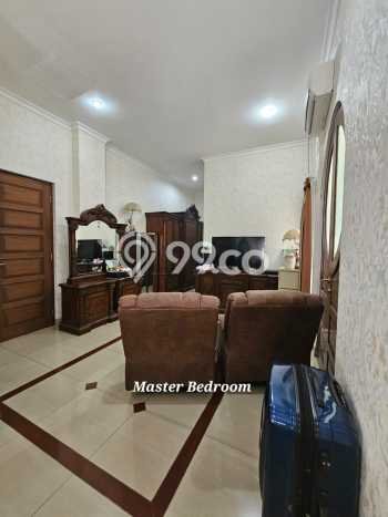 Rumah Elit Modern Siap Huni di BSD Tangerang Rumah Elit Modern Siap Huni di BSD Tangerang