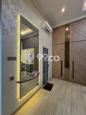 Rumah Elit Modern Tanpa Renovasi di Pantai Indah Kapuk Jakarta Utara Rumah Elit Modern Tanpa Renovasi di Pantai Indah Kapuk Jakarta Utara